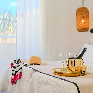 Olas De Hotel