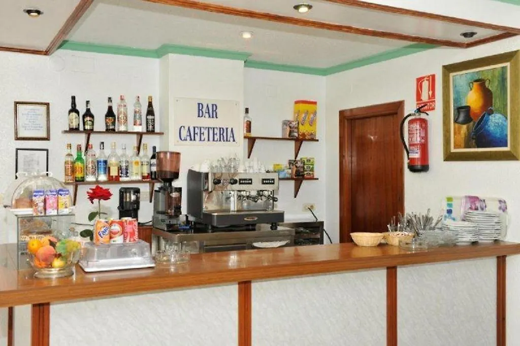 Hostal Velilla Almuñécar 2*,
