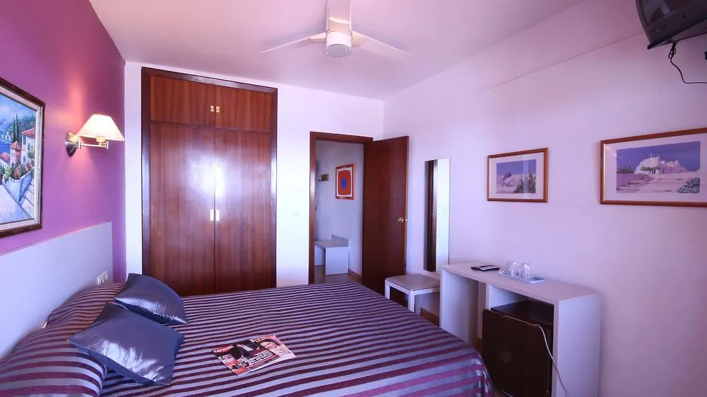Hostal Velilla Almunecar Guest house