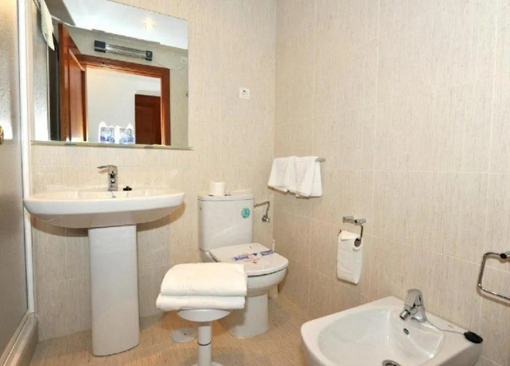Hostal Velilla Almunecar