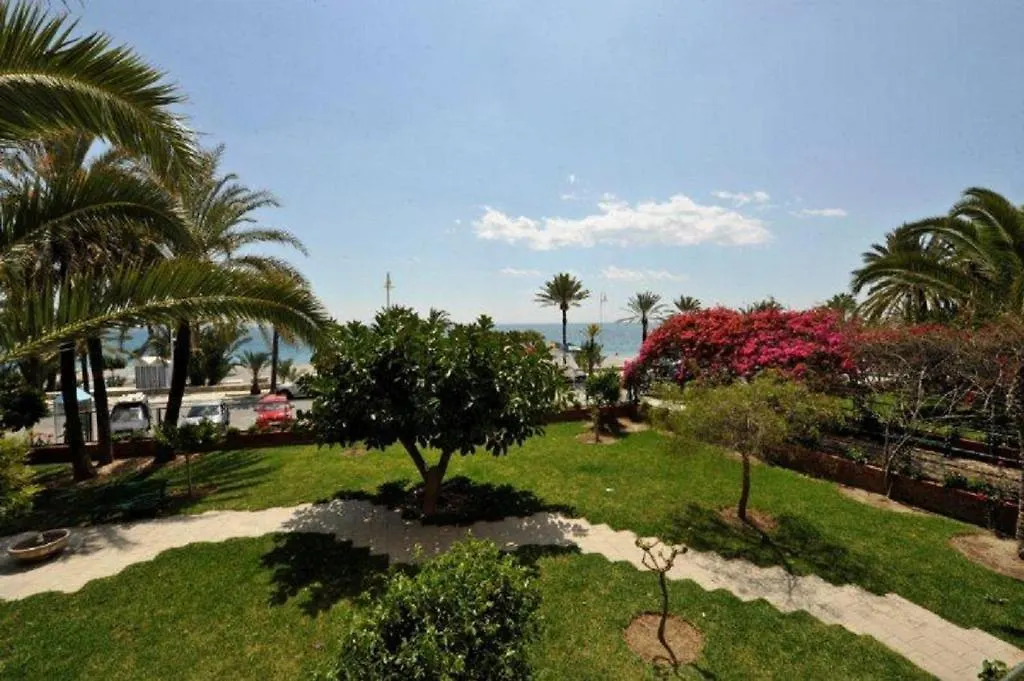 Hostal Velilla Almunecar Guest house